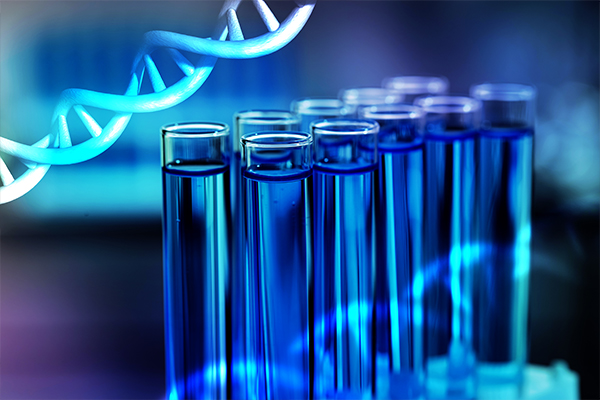 بیوپسی مایع در درمان سرطان: ctDNA، آزمایش مولکولی، پایش درمان و محدودیت‌ها